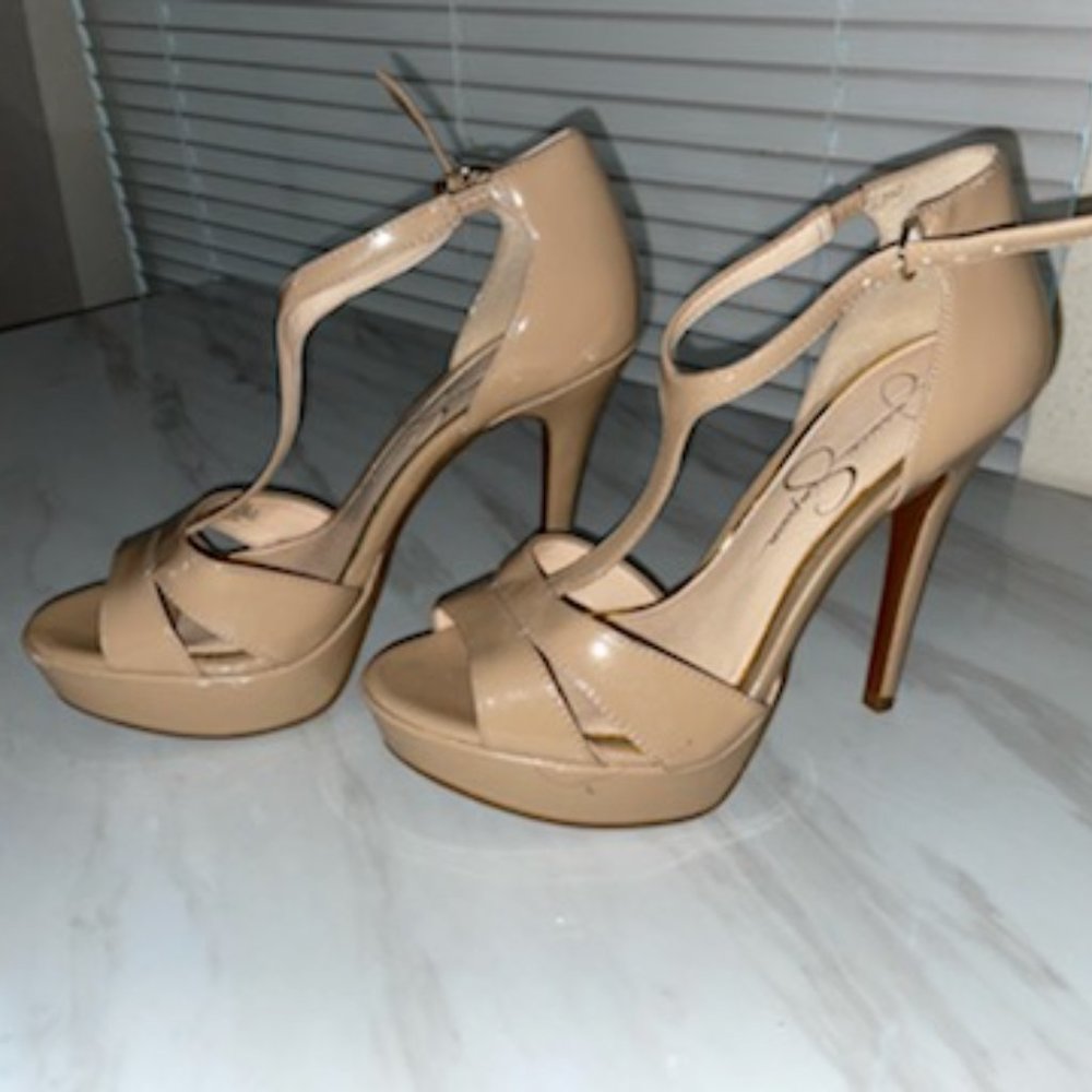 Brand New Jessica Simpson T Strap Nude Heels 6.5